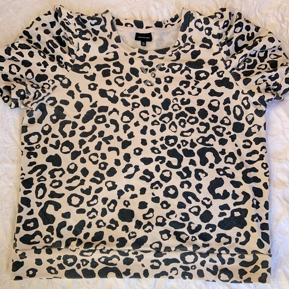 Who What Wear puff sleeve leopard print sweatshirt